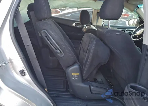 2015 Nissan Pathfinder S z USA, uszkodzony, nr VIN 5N1AR2MN4FC600034